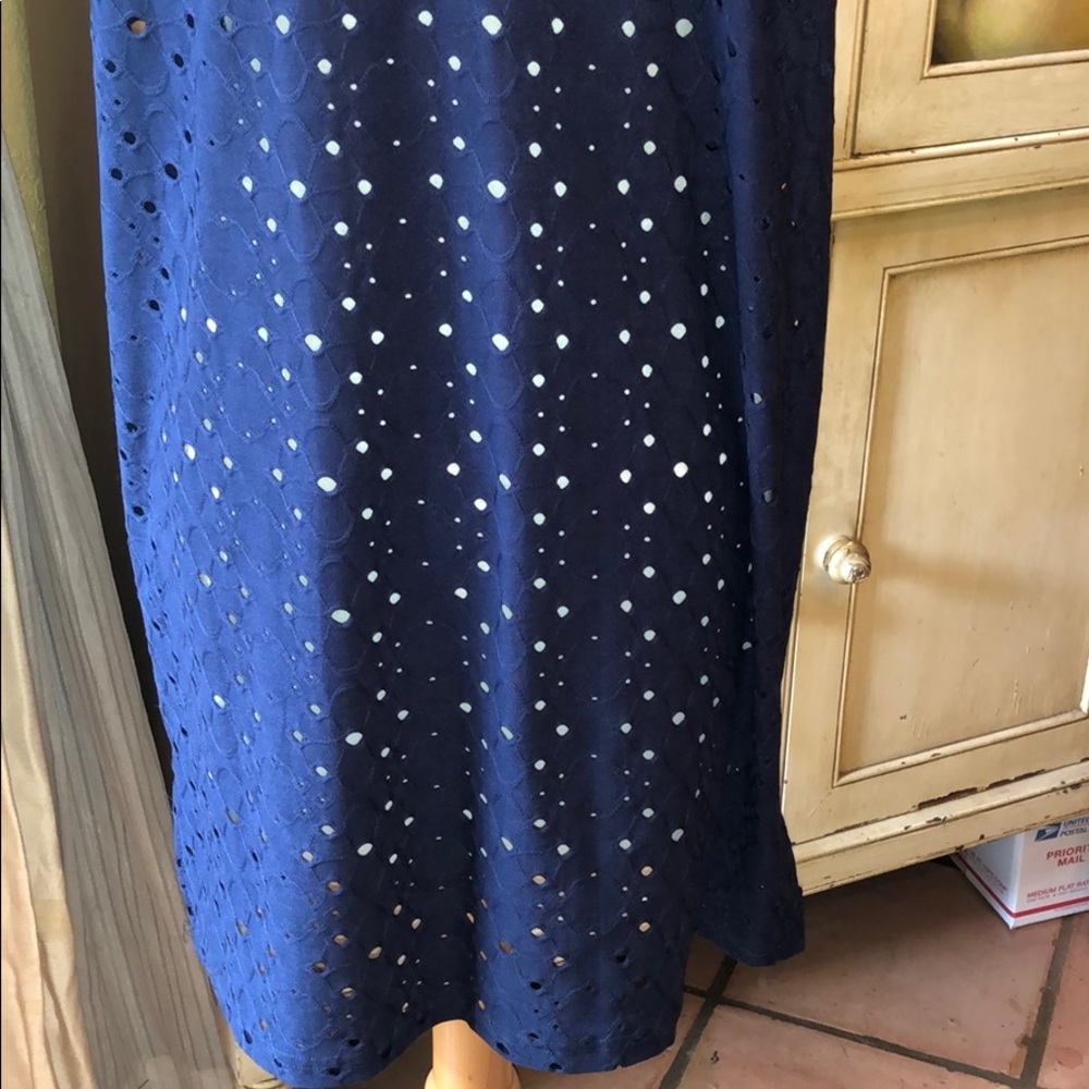 Dress - Picture 6 of 7